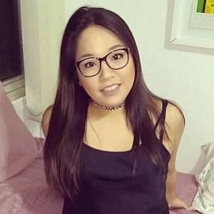 Meet your Posher, Larissa